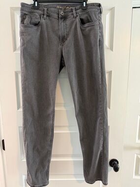 Tommy Bahama Men's Gray Straight Jeans